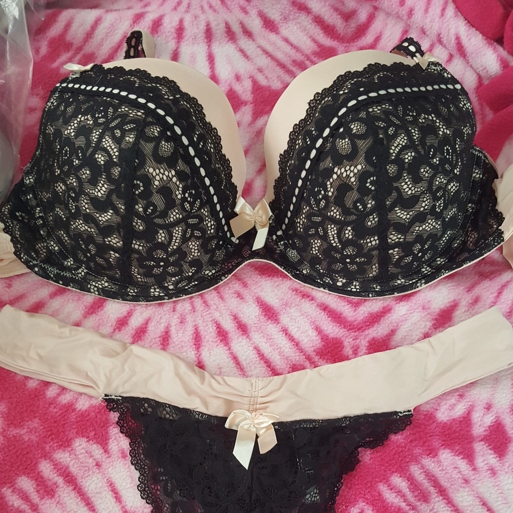 !!!!SOLD!!!Bra and panty set